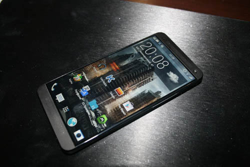 Հրապարակվել են HTC M8 նոր սմարթֆոնի նկարները