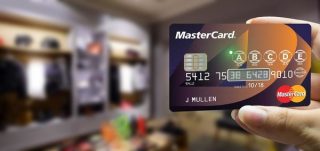 MasterCard-ը էկրանով ինտերակտիվ վճարային քարտ է թողարկել